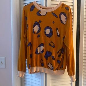 Long sleeve light weight pull over print sweater